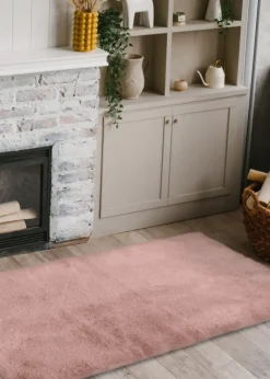 Homemaker Blush Luxury Fur Oblong Rug
