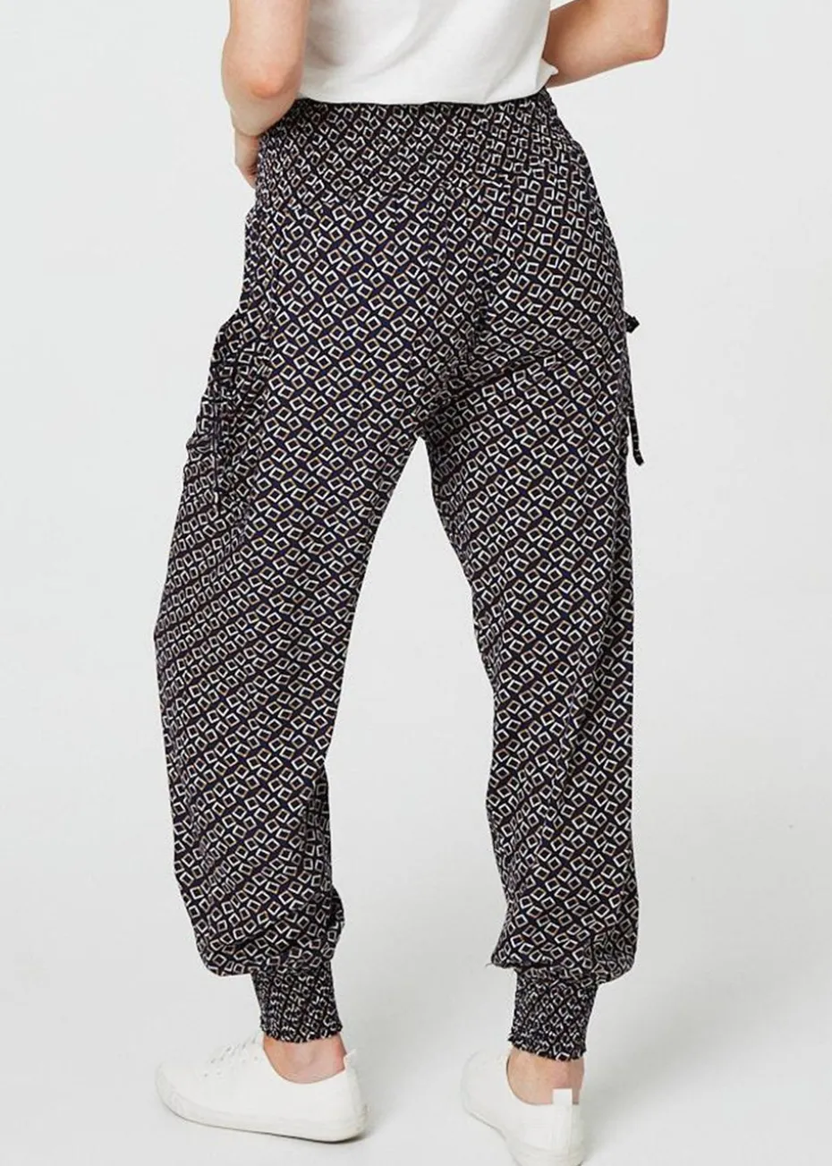 Izabel London Geo Print Pocket Detail Pants
