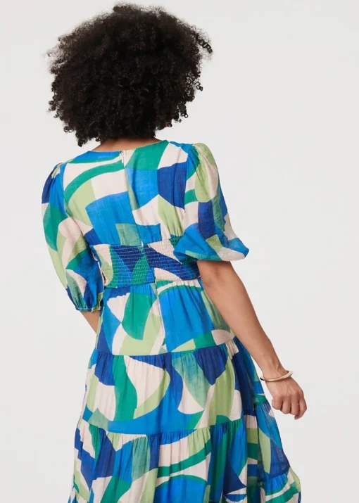 Izabel London Green Abstract Ruched 3/4 Sleeve Midi Dress