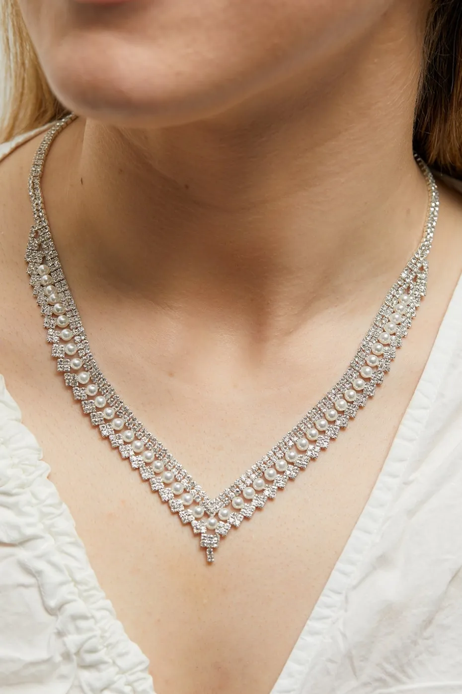 Jon Richard Silver Plated Pearl And Crystal V Necklace