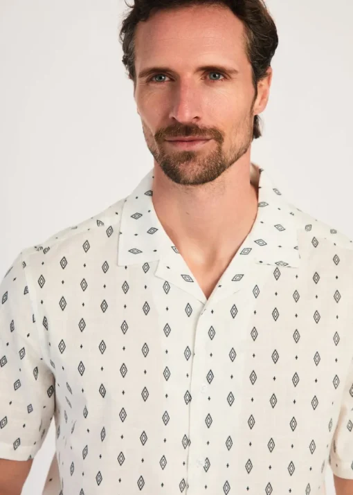 Kensington Eastside White Cotton Printed Short Sleeve Shirt