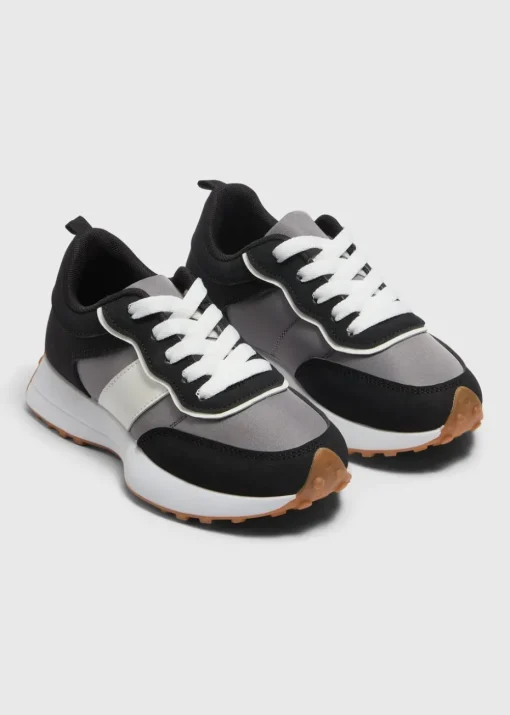 Kids Black Jogger Trainers (Younger 12-Older 6)