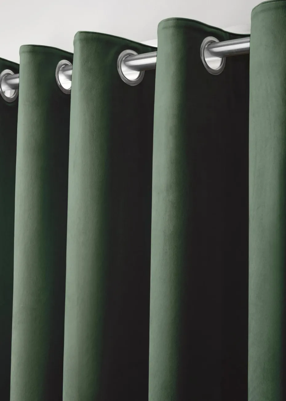 Laurence Llewelyn-Bowen Montrose Velvet Blackout Green Eyelet Curtains
