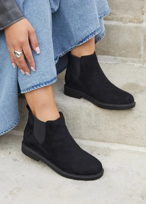 Linzi Fauna Wide Fit Black Faux Suede Classic Chelsea Boot