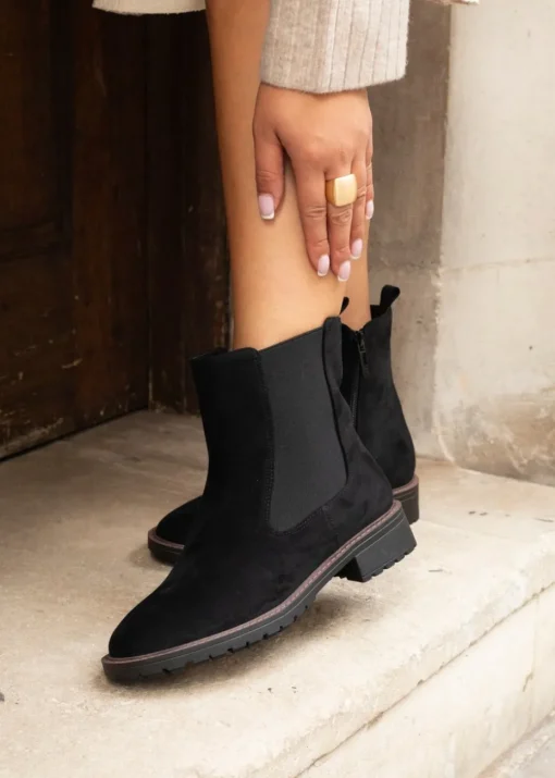 Linzi Holland Wide Fit Black Faux Suede Classic Chelsea Boot