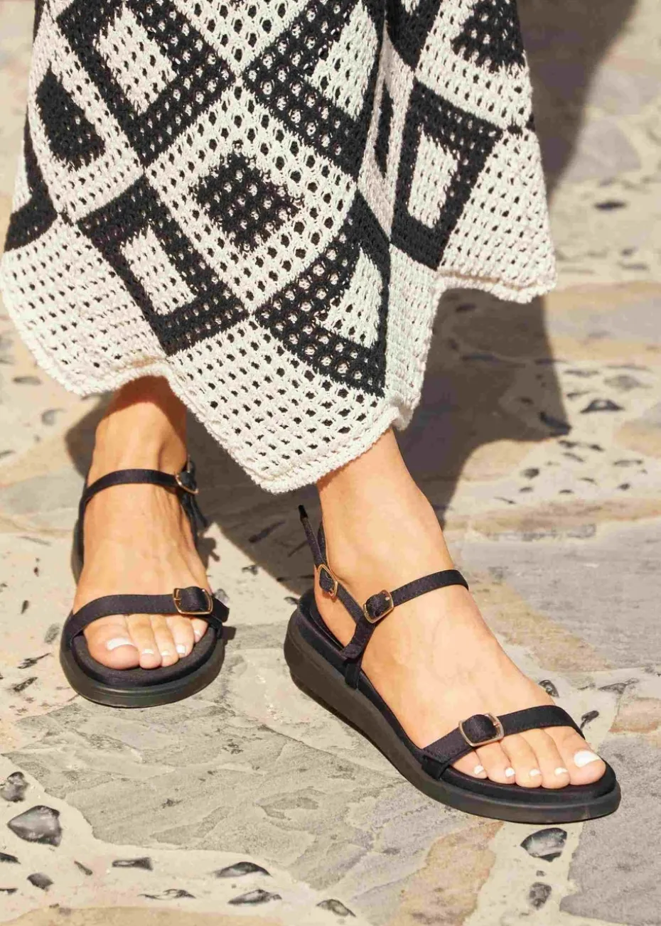 Linzi Phoenix Black Scuba Footbed Gladiator Style Sandals