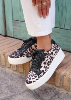 Linzi Twyla Leopard Print Platform Trainer