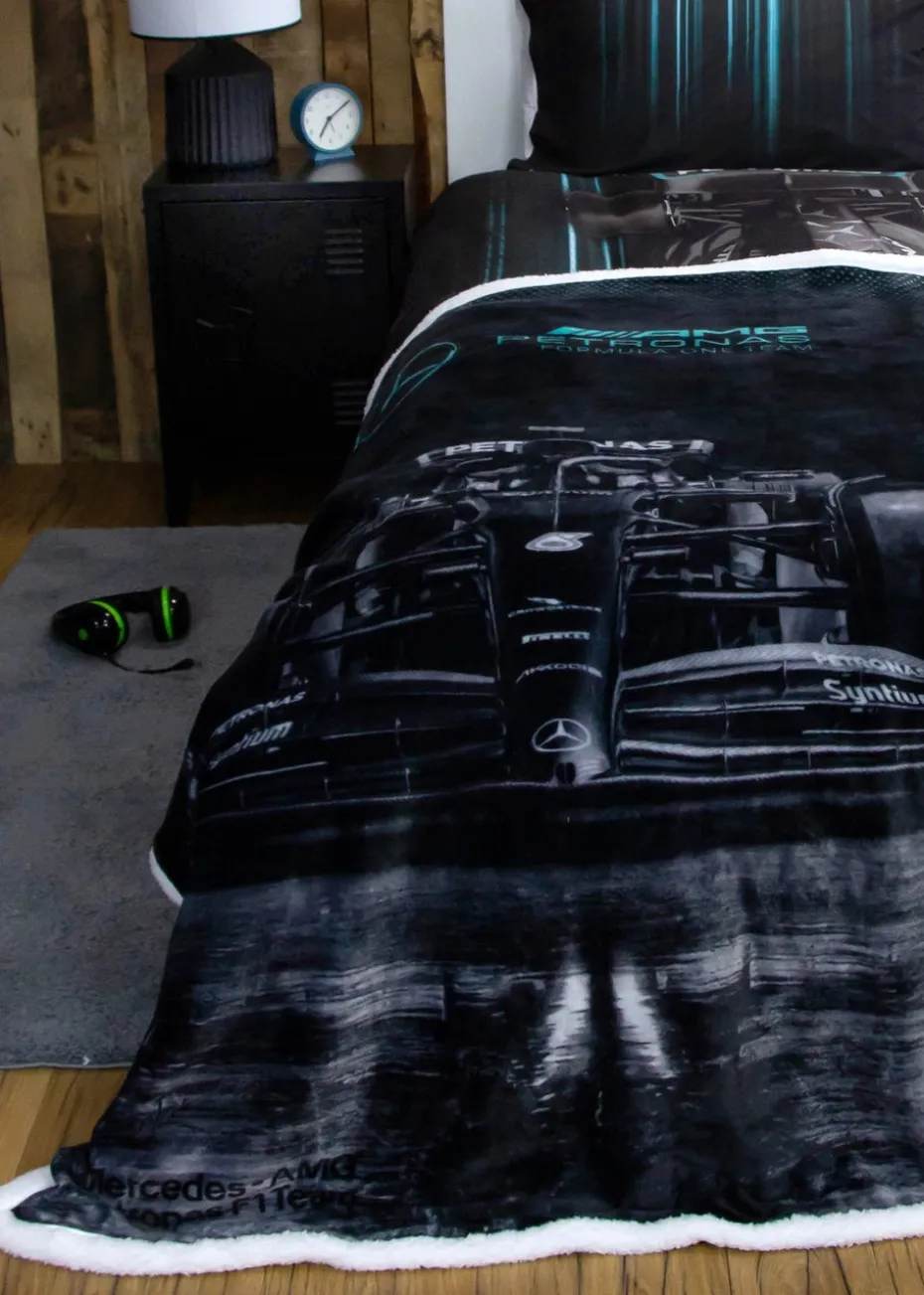 Mercedes Shadow Car Faux-Shearling Backed Fleece Formula 1 Blanket (100x150cm)