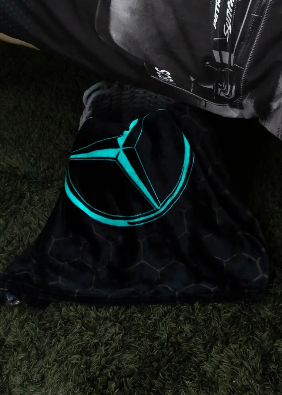 Mercedes Stealth Luxury Formula 1 Fleece Throw (100x 150cm)