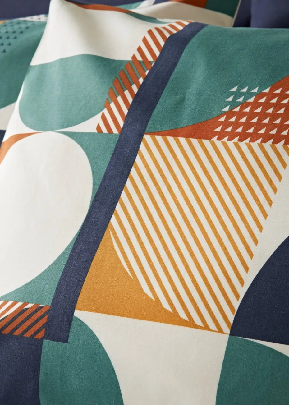 Multicoloured Geometric Pattern Duvet Set