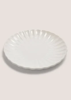 Natural Scalloped Dinner Plate