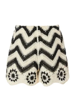 Quiz Black Crochet Scalloped Shorts