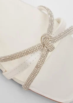 Quiz White Wide Fit Knot Front Sandals