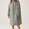 Regatta Jasmine Flower Black Orla Waterproof Hydrofort Changing Robe