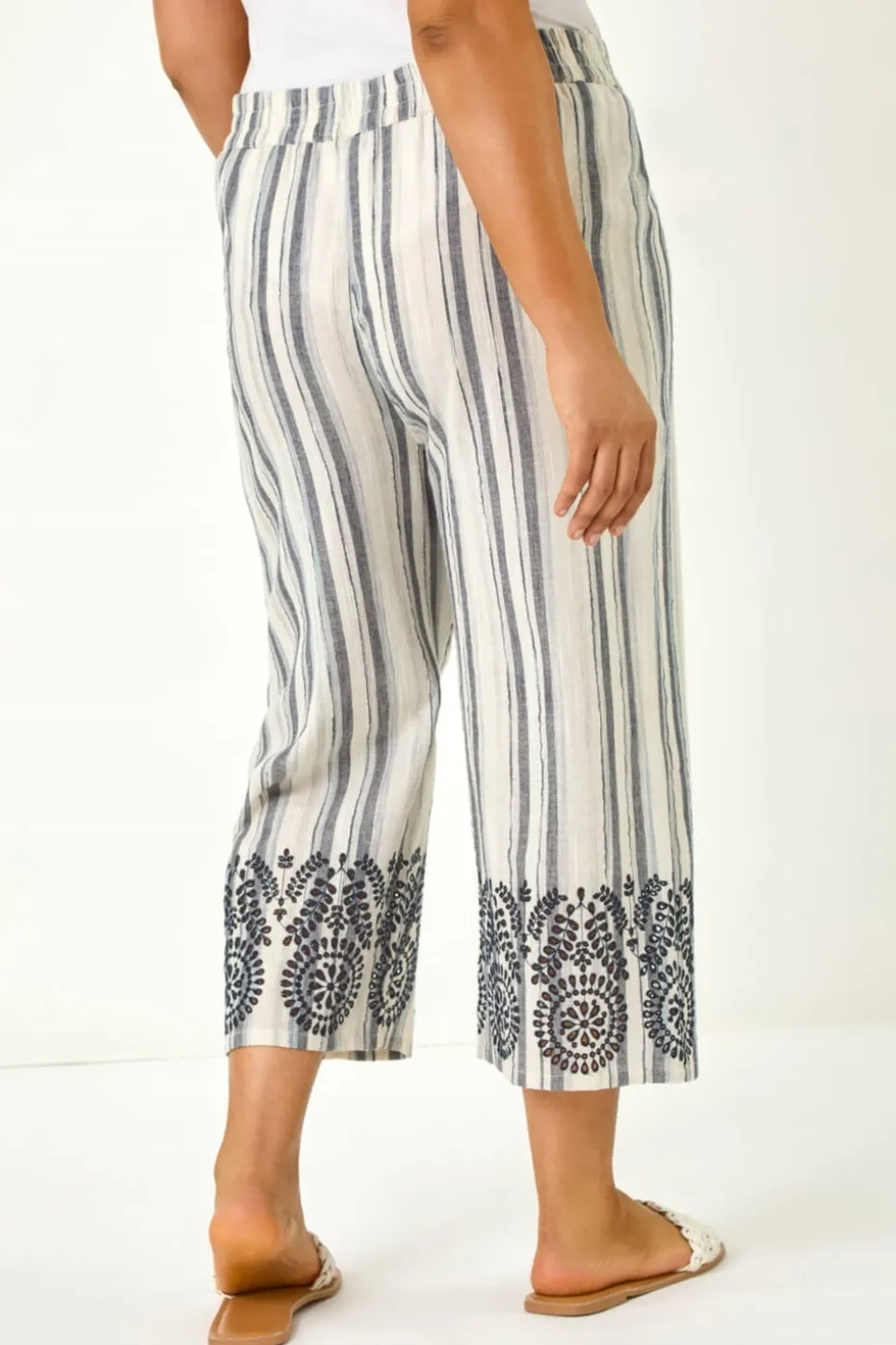 Roman Black Curve Cropped Broderie Trousers