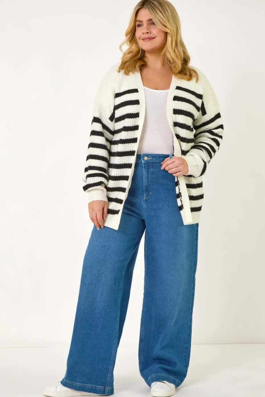 Roman Black Curve Stripe Edge to Edge Cardigan