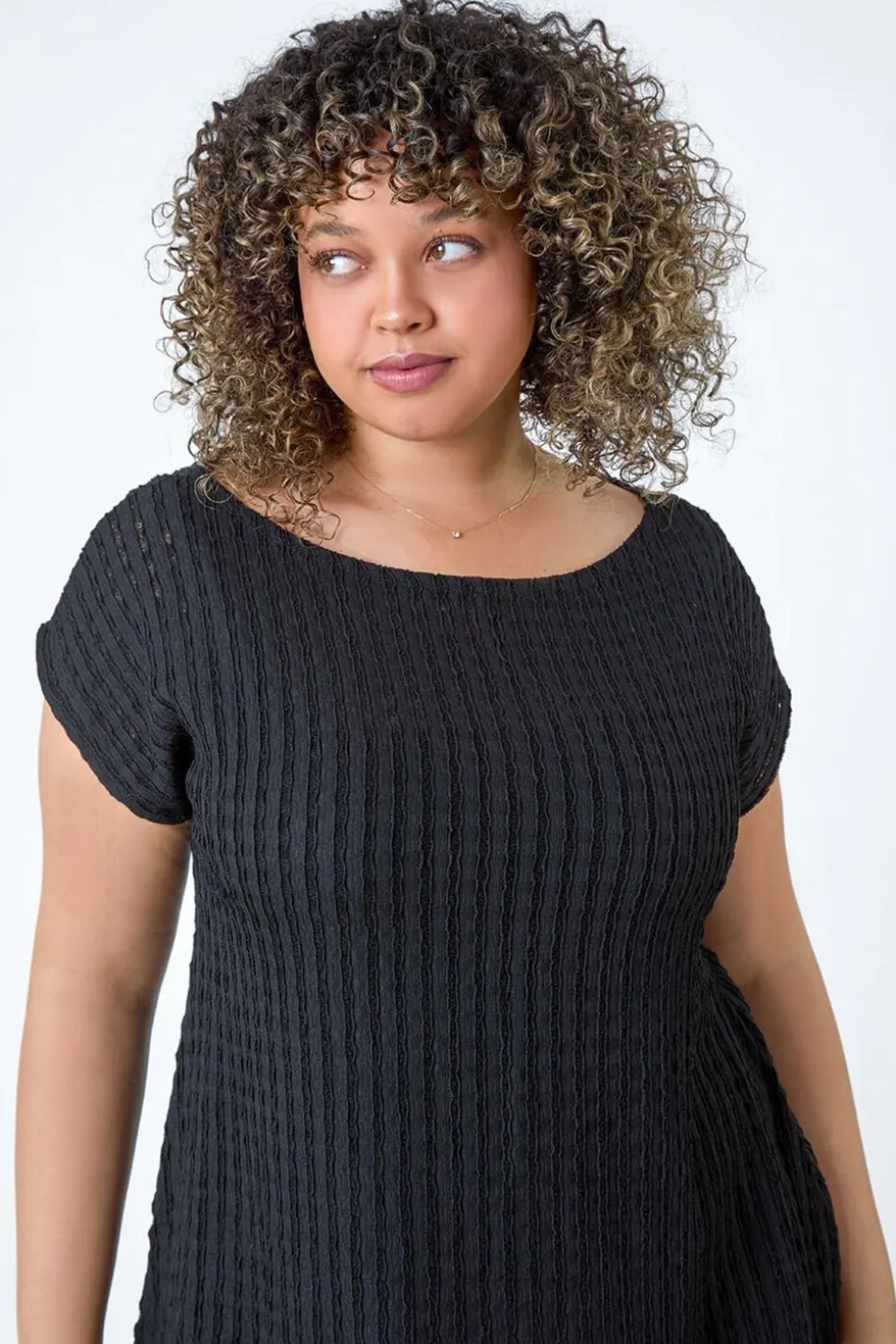 Roman Black Curve Textured Short Sleeve T-Shirt
