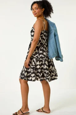 Roman Black Petite Abstract Print Tiered Stretch Dress