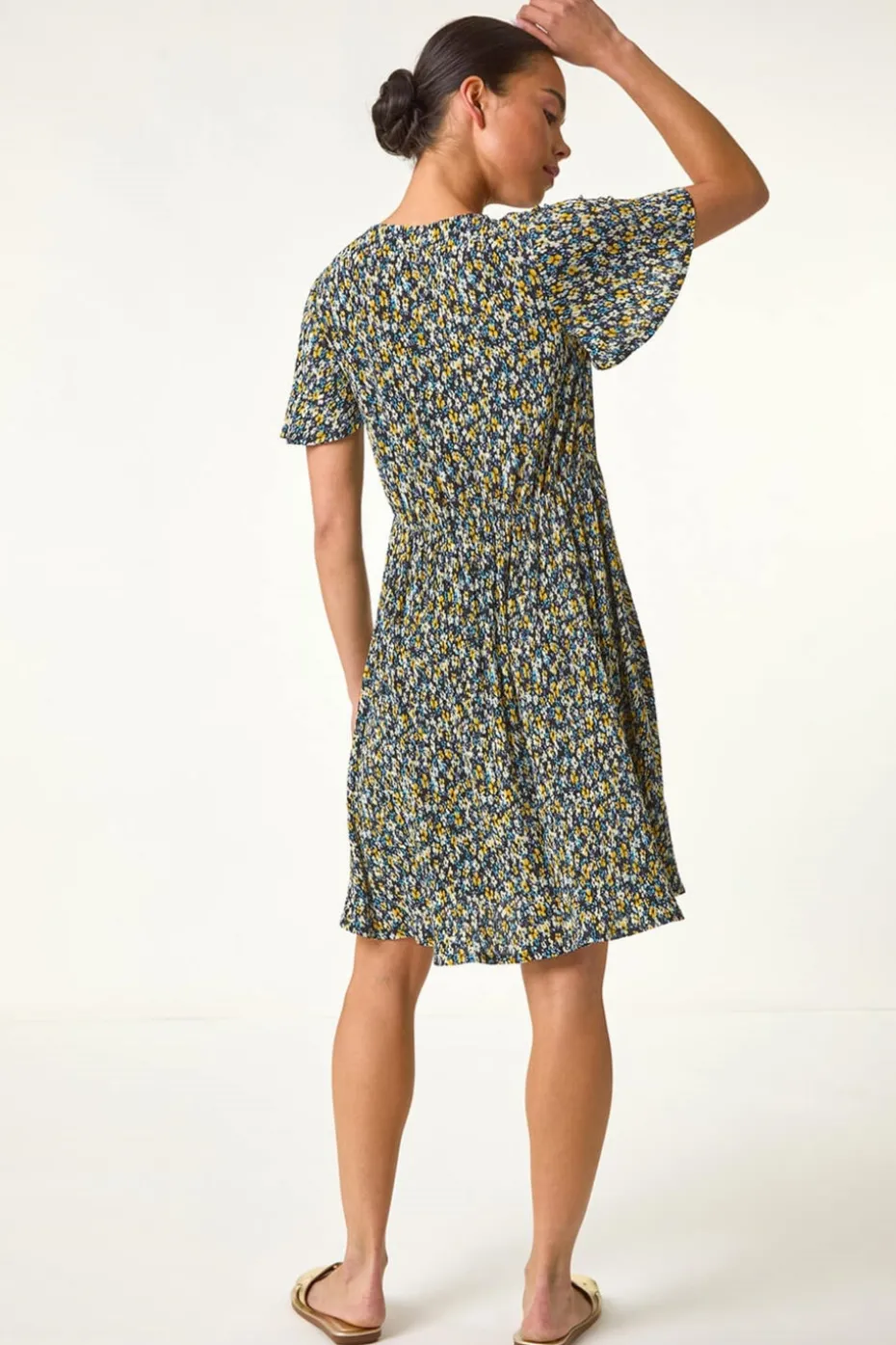 Roman Black Petite Floral Crinkle Dress