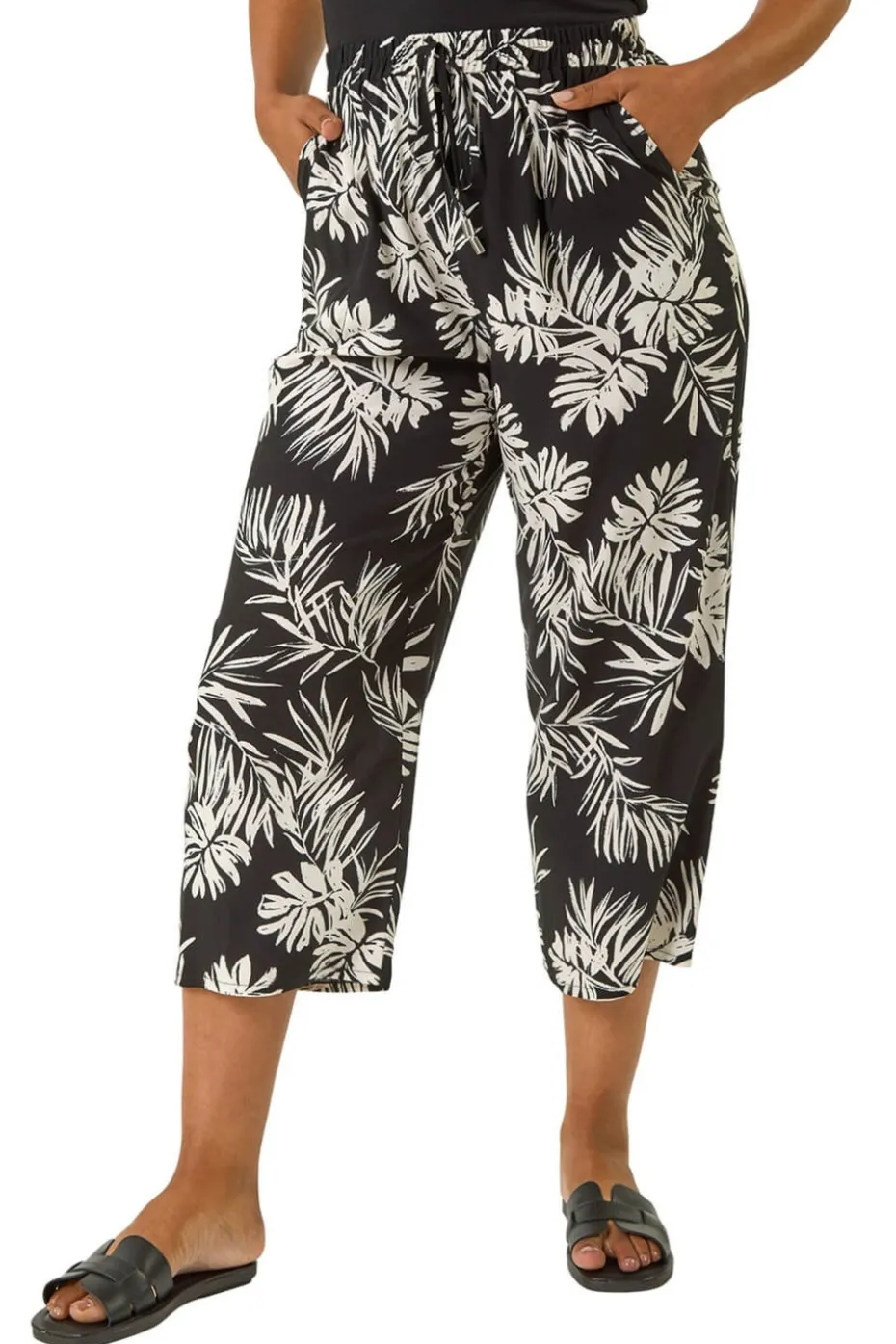 Roman Black Petite Tropical Cropped Trouser