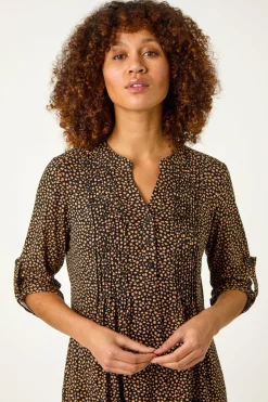 Roman Black Spot Print V-Neck Stretch Shirt