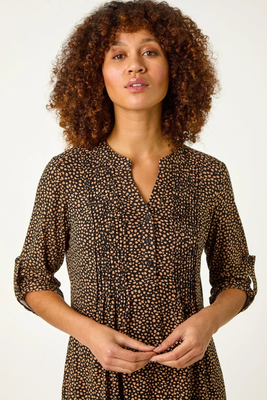 Roman Black Spot Print V-Neck Stretch Shirt