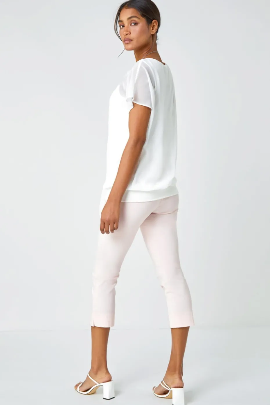 Roman Ivory Chiffon Jersey Chiffon Blouson Top with Necklace