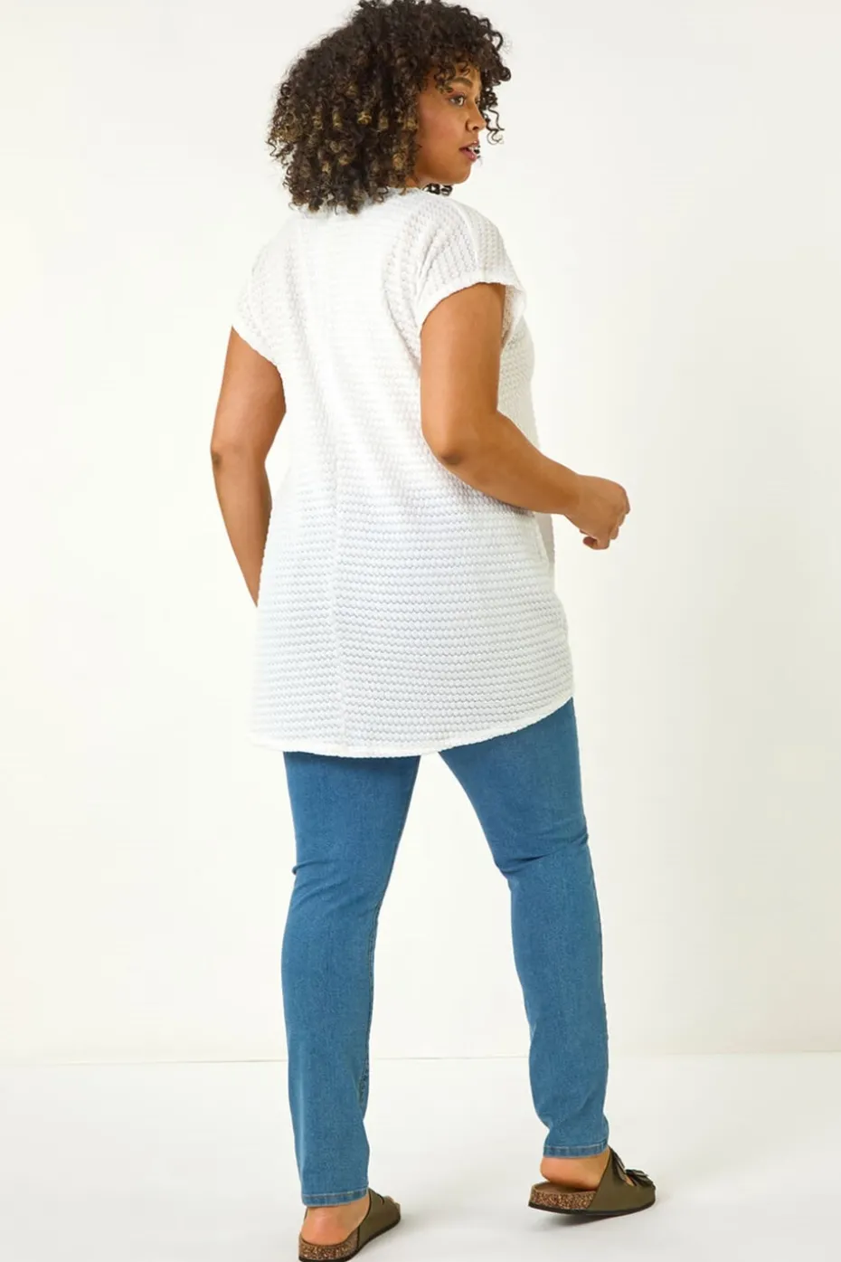 Roman Ivory Curve Crochet V-Neck Stretch Top