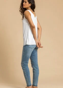 Roman Ivory V-Neck Button Front Sleeveless Top