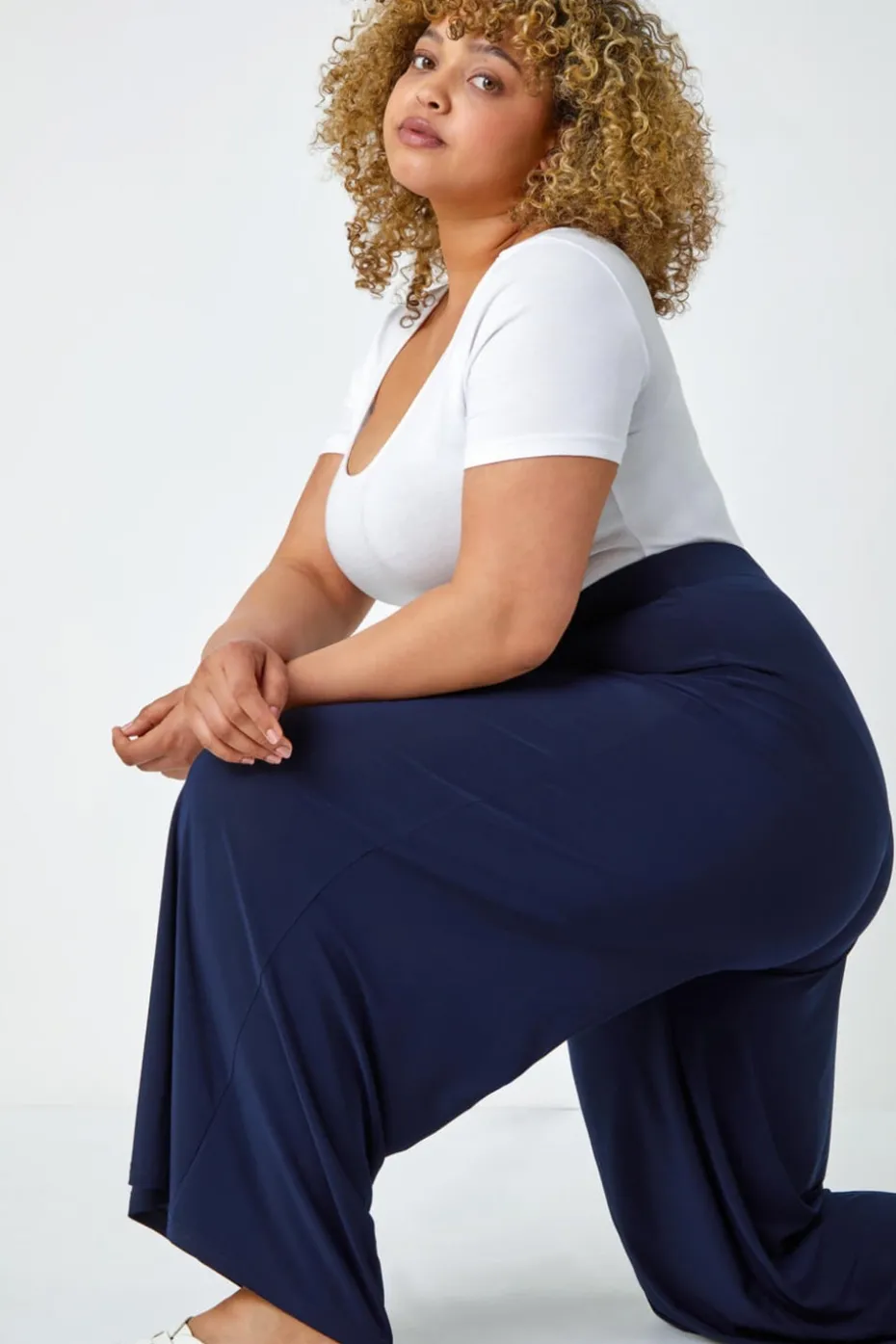 Roman Navy Curve Elastic Waist Wide Leg Trousers