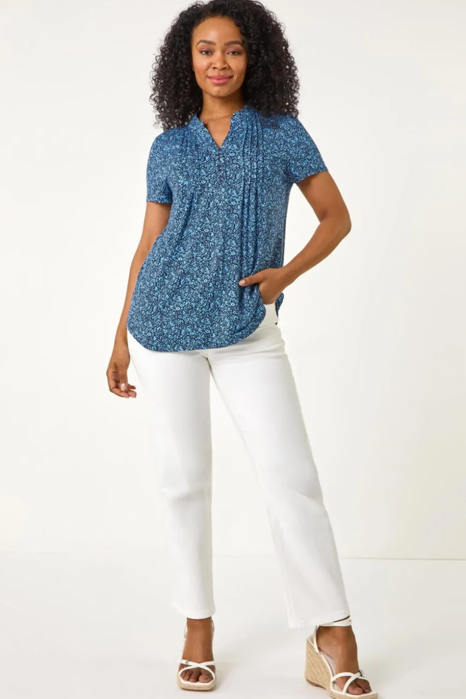 Roman Navy Petite Floral Print V-Neck Stretch Top