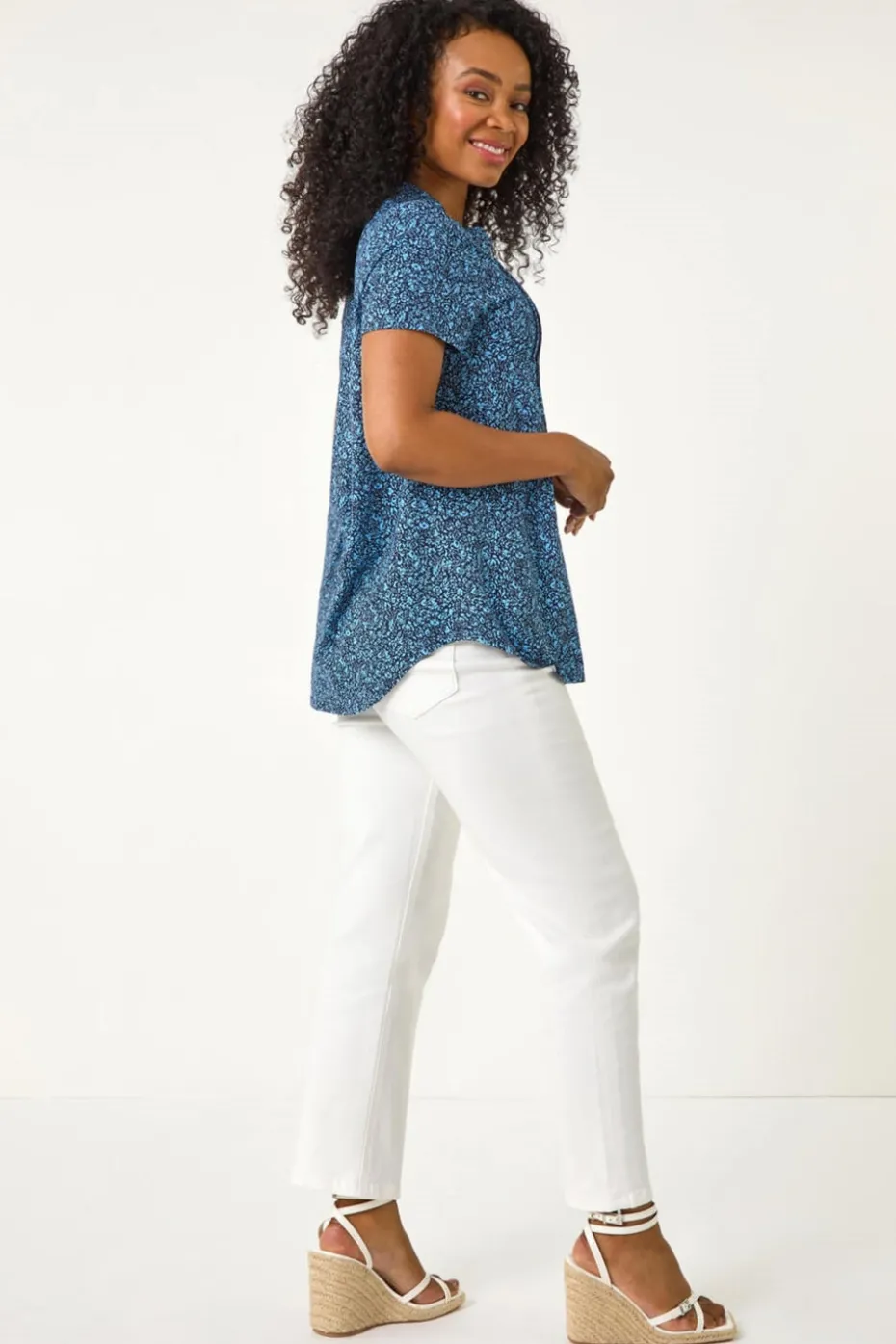 Roman Navy Petite Floral Print V-Neck Stretch Top