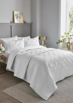Serene Cavali Pinsonic White Duvet Cover Set