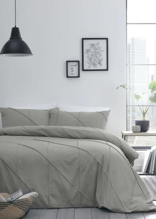 Serene Dart Grey Duvet Cover Set