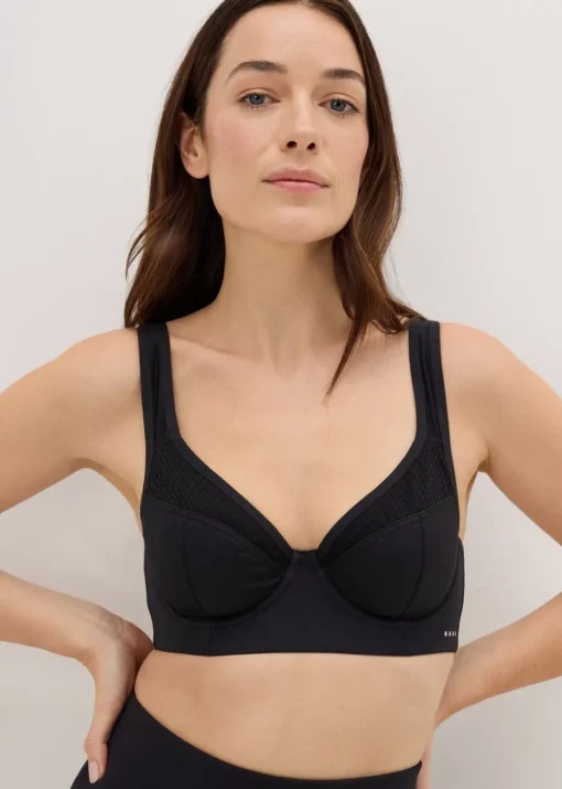 Souluxe Black Underwired Sports Bra