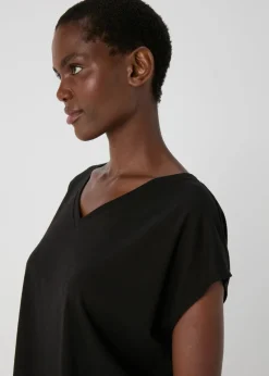 Souluxe Black V Neck T Shirt
