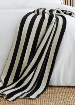 Style Sisters Knitted Stripe Cotton Throw (150x180cm)