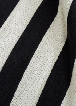 Style Sisters Knitted Stripe Cotton Throw (150x180cm)