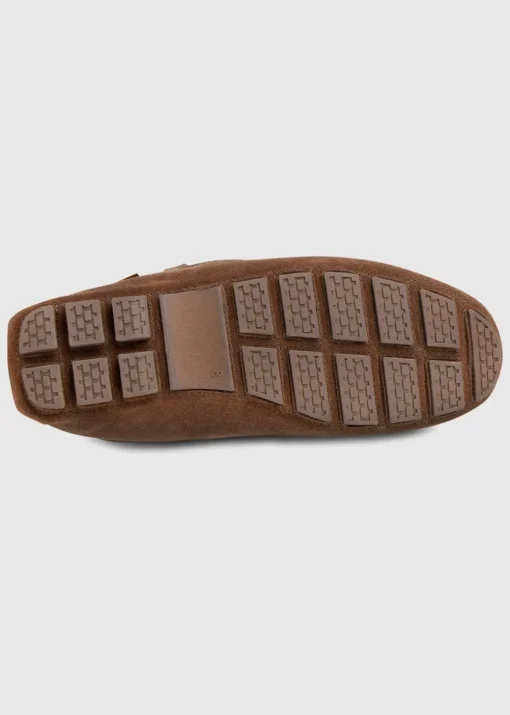 Totes Isotoner Tan Real Suede With Closed Stitch Moccasin Slipper