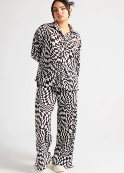 Urban Bliss Black Geometric Plisse Oversized Shirt