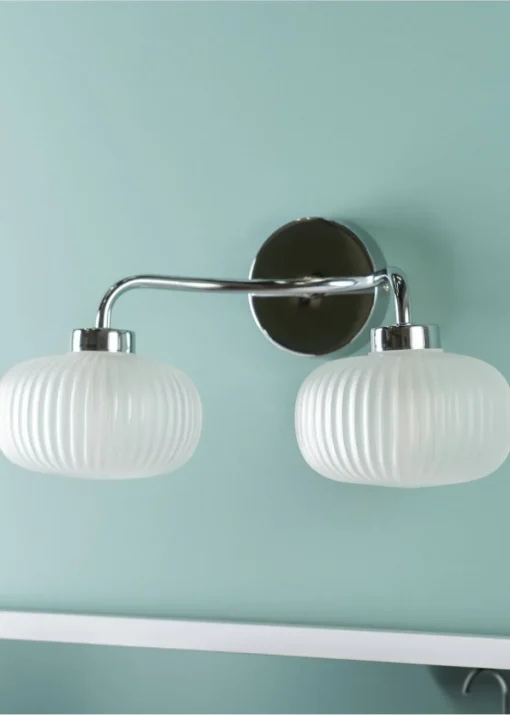 ValueLights Amaia Polished Silver Wall Light with Clear Globe Shade