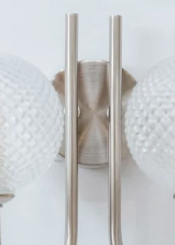 ValueLights Elle Brushed Silver Wall Light with Clear Globe Shade (20cm x 24cm x 13.5cm)
