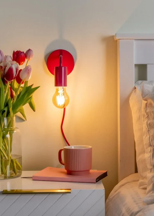 ValueLights Jordy Raspberry Colour Pop Plug In Wall Light (13cm x 14cm x 10cm)
