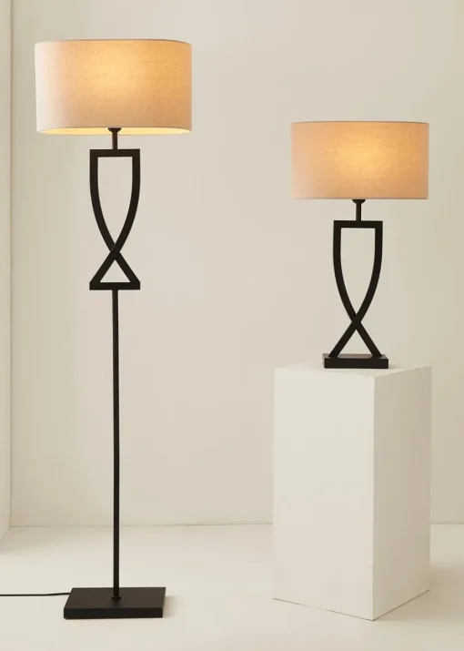 ValueLights Katniss Black Metal FLoor Lamp (145.5cm x 40cm x 25cm)