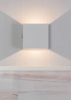 ValueLights Marx White Rechargeable Easy Fit Wireless Wall Light