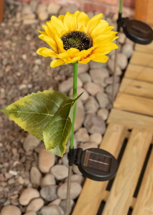 ValueLights Solar 2 Pack Sunflower Spike Lights With Integrated LED's (73cm x 14cm x 14cm)