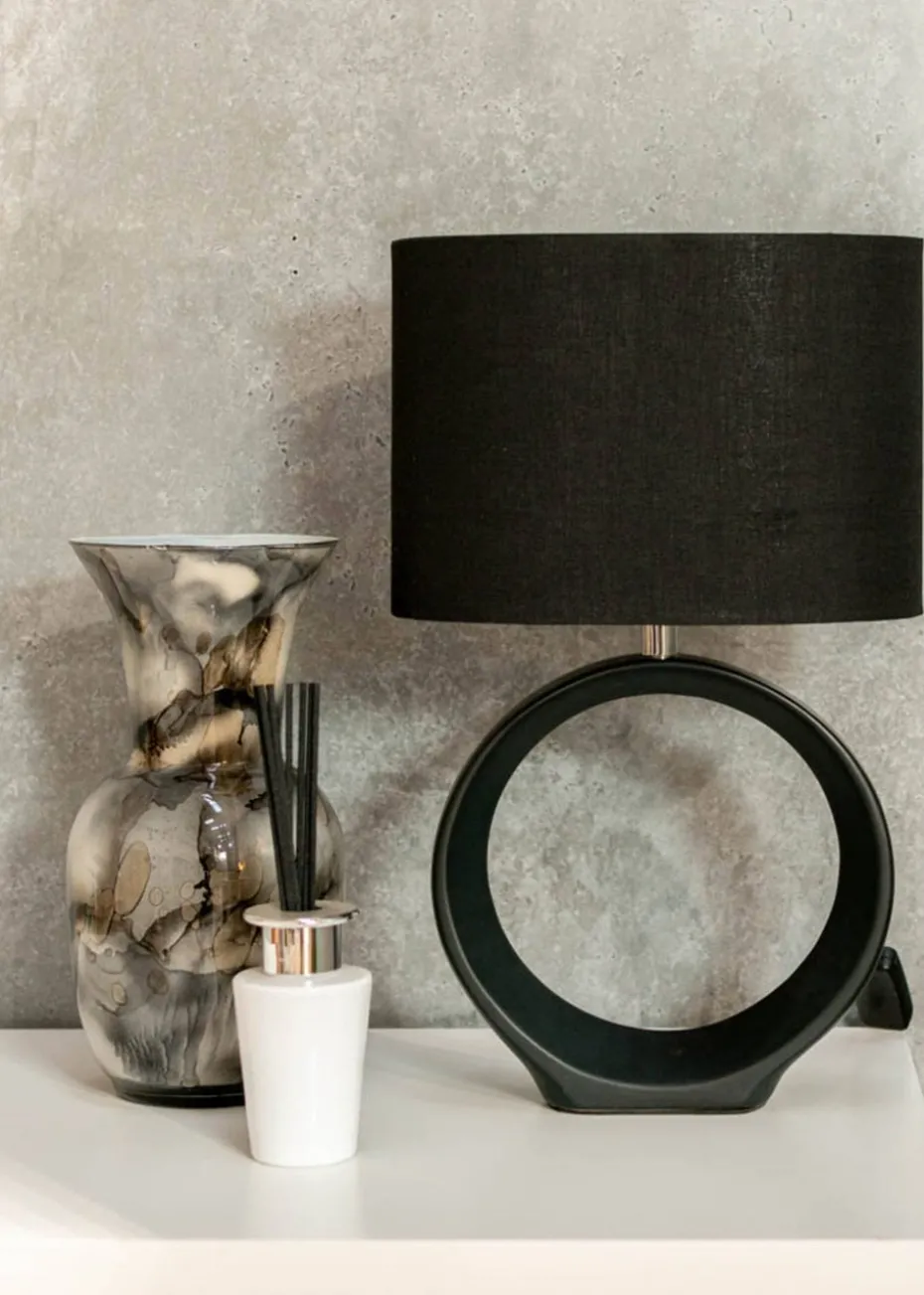 ValueLights Tia Pair of Matte Black Table Lamp & E14 Candle