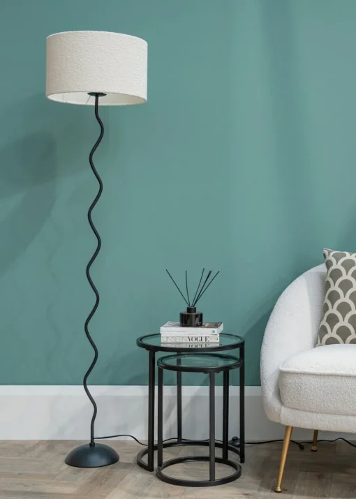 ValueLights Wiggle Black Metal Floor Lamp Cream Boucle Shade (151cm x 35cm)