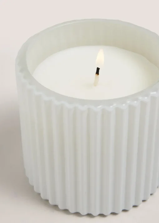 White Cedarwood & Amber Elegance Candle