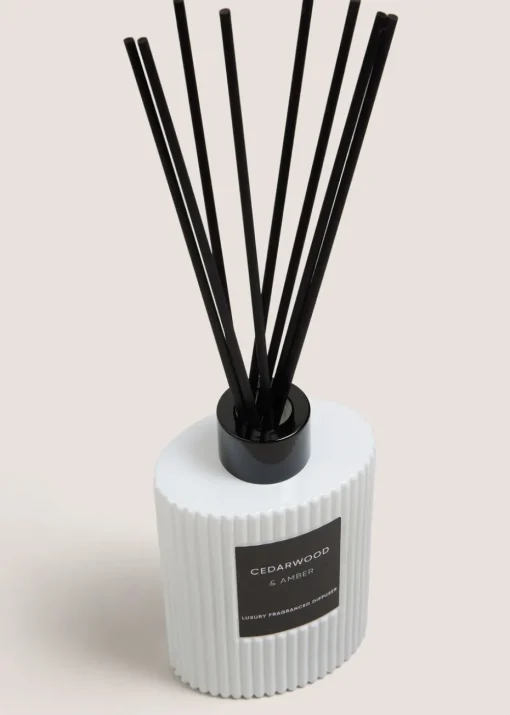 White Cedarwood & Amber Elegance Candle